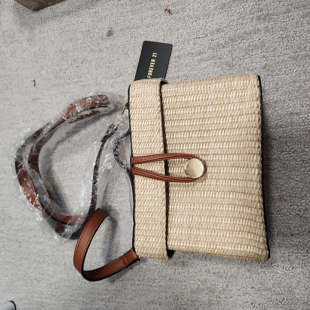 Straw handbag